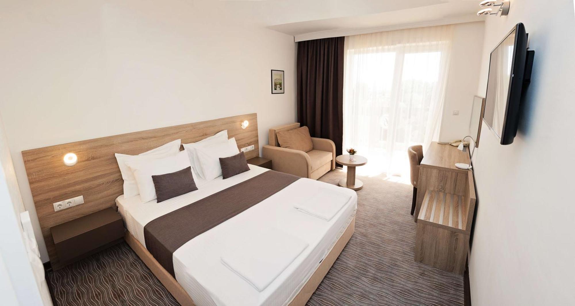 אלכסינץ Bosphorus Hotel מראה חיצוני תמונה