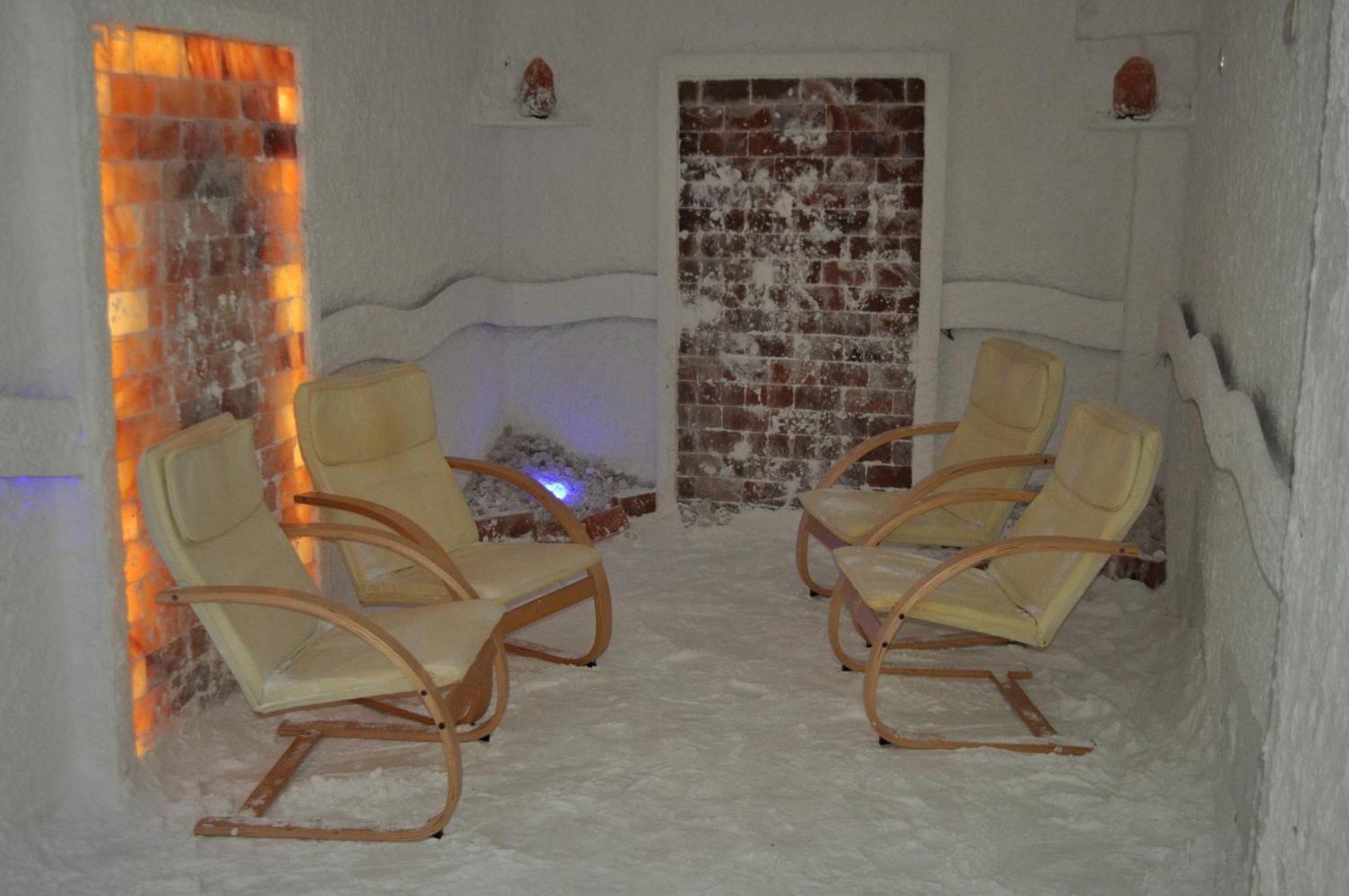 אלכסינץ Bosphorus Hotel מראה חיצוני תמונה